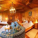 Schloss Saalhof Hotel Maishofen