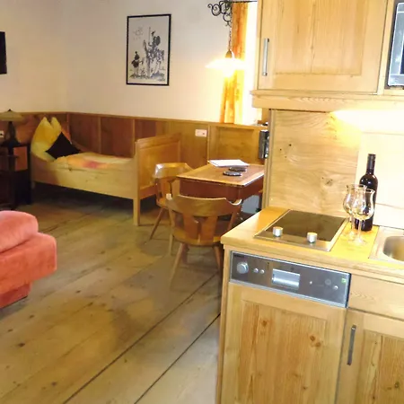 Schloss Saalhof Maishofen