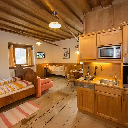 Schloss Saalhof Maishofen