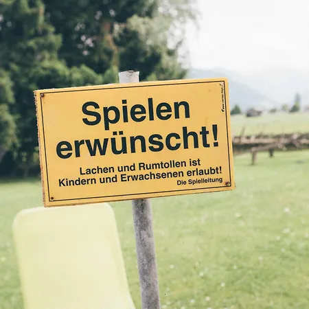 Schloss Saalhof 2* Maishofen