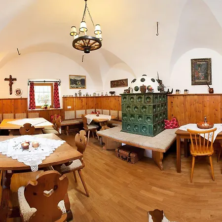 Schloss Saalhof 2* 麦舒芬