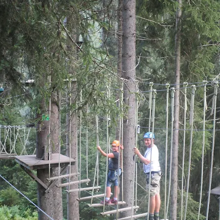 Hotel Schloss Saalhof 2*