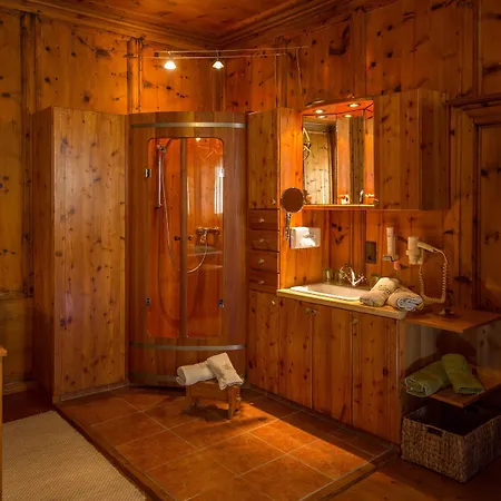 Schloss Saalhof Hotel 2*